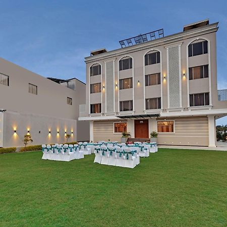 Click Collection Grand Gateway Varanasi Exterior foto