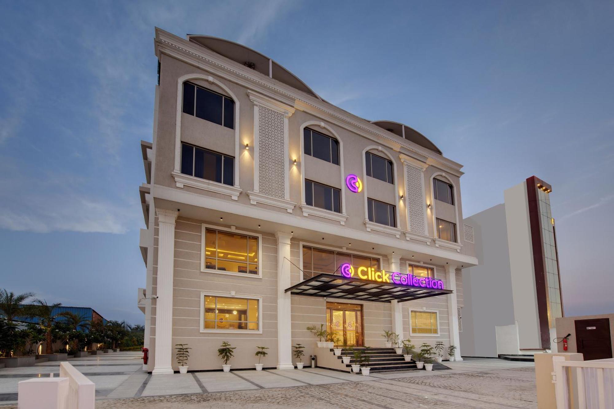 Click Collection Grand Gateway Varanasi Exterior foto
