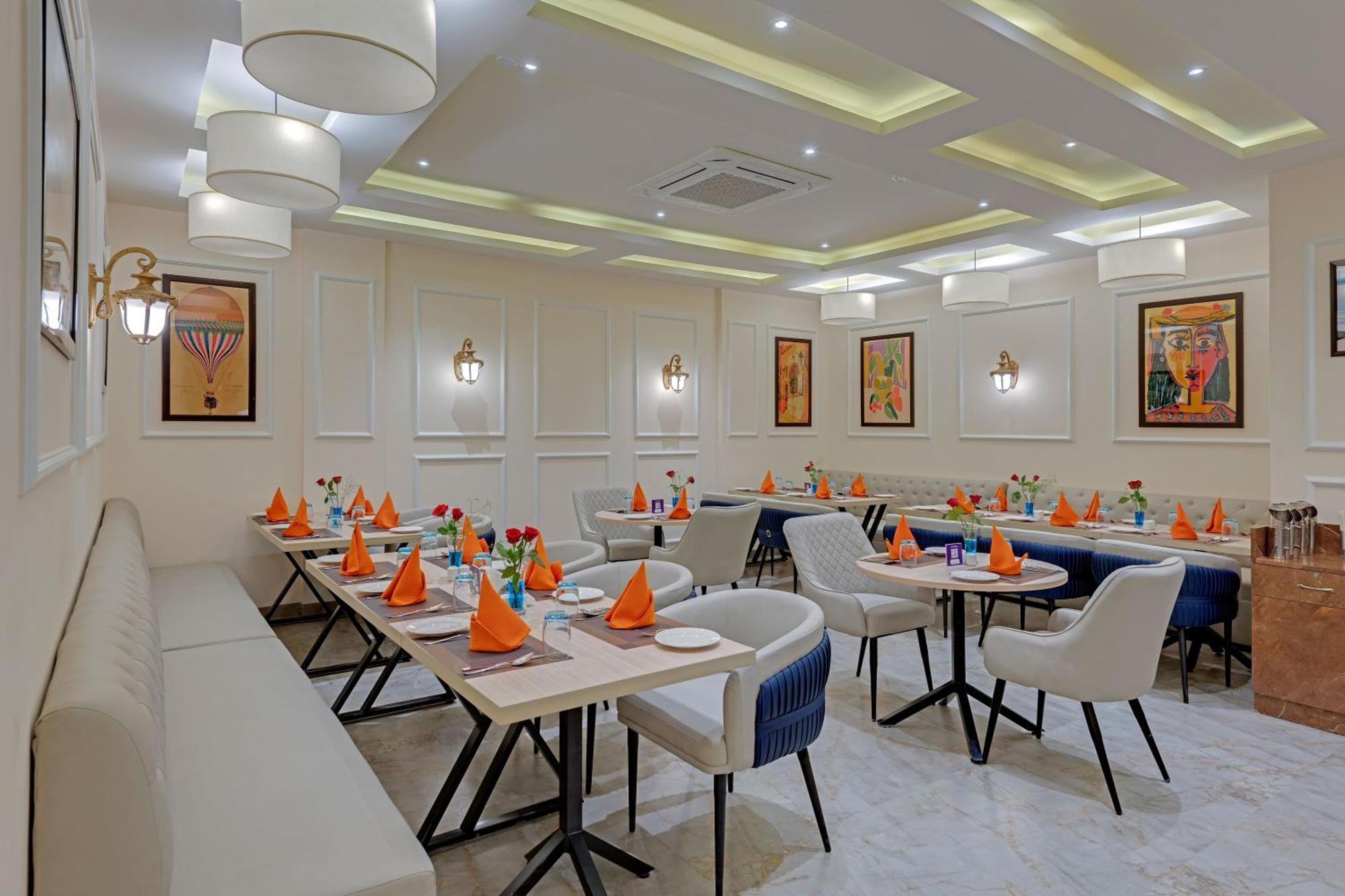 Click Collection Grand Gateway Varanasi Exterior foto